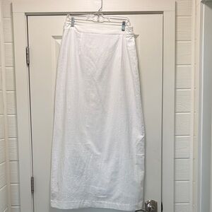 Long white skirt. 100% cotton.